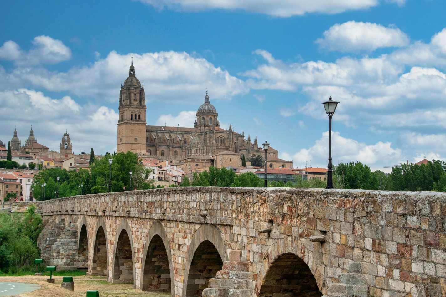https://salamanca-turismo-prod.gvam.es/uploads/miniaturas/planesrecomendados/imagendestacada/2/salamanca_2_dias_1424.jpg