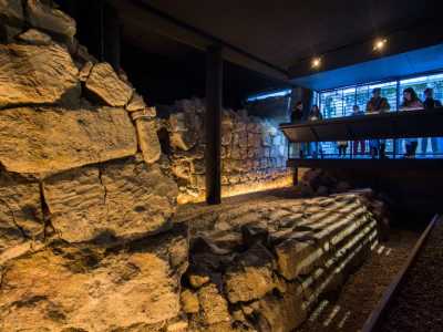 SALMANTICA SEDES ANTIQUA CASTRORUM