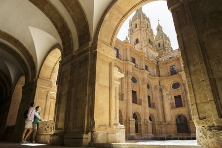 IGLESIA DE LA CLERECIA Y UNIVERSIDAD PONTIFICIA
