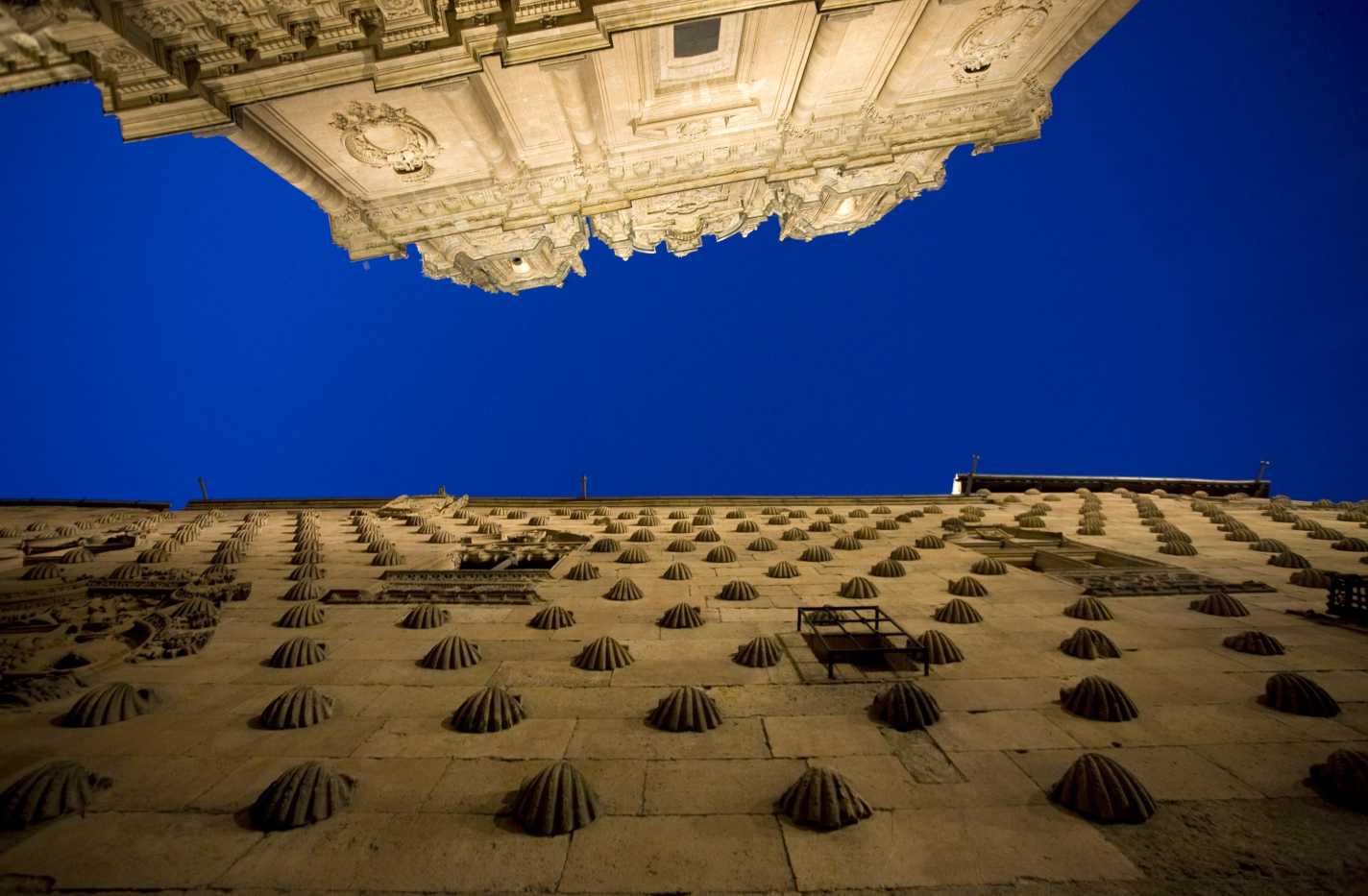 https://salamanca-turismo-prod.gvam.es/uploads/miniaturas/ruta/imagendestacada/7/Ruta%20Salamanca%20en%20la%20Vi%CC%81a%20de%20la%20Plata_1424.jpg